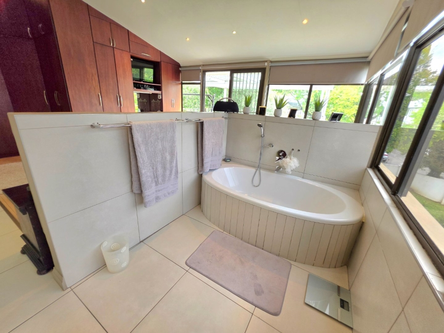 4 Bedroom Property for Sale in Eureka Free State